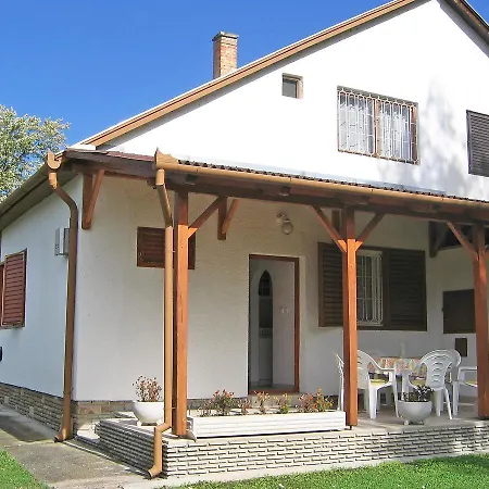 4-Bedroom Holiday Home In Balatonboglar/Balaton 18221 別荘 Ordacsehi